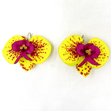Cargar imagen en el visor de la galería, Aros Orquídeas amarillas manchas