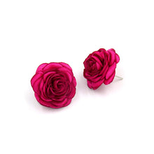 Cargar imagen en el visor de la galería, Aros botón camelia monocolor