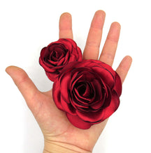 Cargar imagen en el visor de la galería, Tocado dos camelias satín