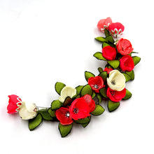 Cargar imagen en el visor de la galería, Tocado Lúnula de flores