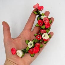 Cargar imagen en el visor de la galería, Tocado Lúnula de flores