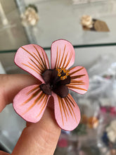 Cargar imagen en el visor de la galería, Tocado Inspiración vetas