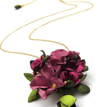 Cargar imagen en el visor de la galería, Collar Flores vuelos