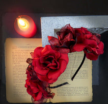 Cargar imagen en el visor de la galería, Cintillo Inspiración Catrina rojo profundo