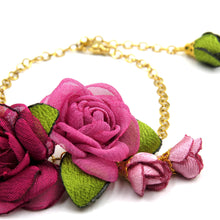 Cargar imagen en el visor de la galería, Pulsera besos gasas y copos crep simple