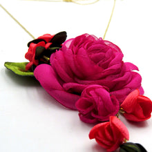 Cargar imagen en el visor de la galería, Collar Nostalgia gasa fucsia