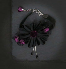 Cargar imagen en el visor de la galería, Pulsera Gerbera oscura obispos
