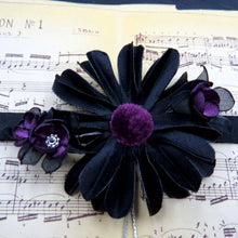 Cargar imagen en el visor de la galería, Pulsera Gerbera oscura obispos