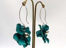 Cargar imagen en el visor de la galería, Aros Besitos Acantos