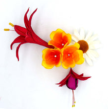 Cargar imagen en el visor de la galería, Tocado Flores del paisaje chileno