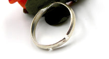 Cargar imagen en el visor de la galería, Anillo camelia