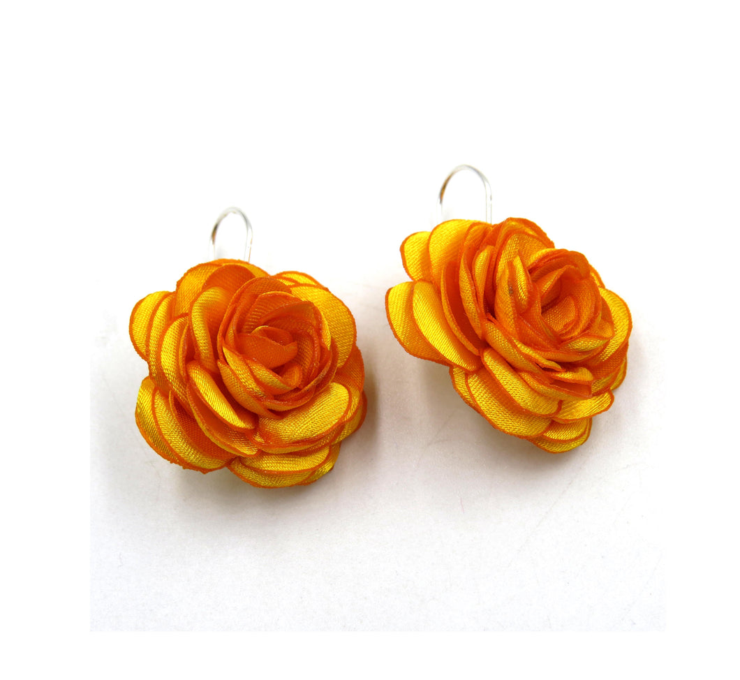 Aros Botón Camelias intermedios monocolor