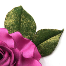 Cargar imagen en el visor de la galería, Prendedor Rosa gala
