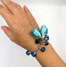Cargar imagen en el visor de la galería, Pulsera Madroñas plateada arrecife
