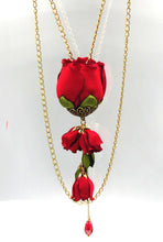 Cargar imagen en el visor de la galería, Collar Botón de Rosa rojo
