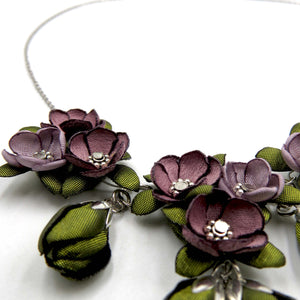 Collar Abi