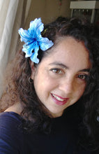 Cargar imagen en el visor de la galería, Tocado Hibisco celeste - azul

