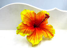 Cargar imagen en el visor de la galería, Tocado Hibisco amarillo flúor - rojo
